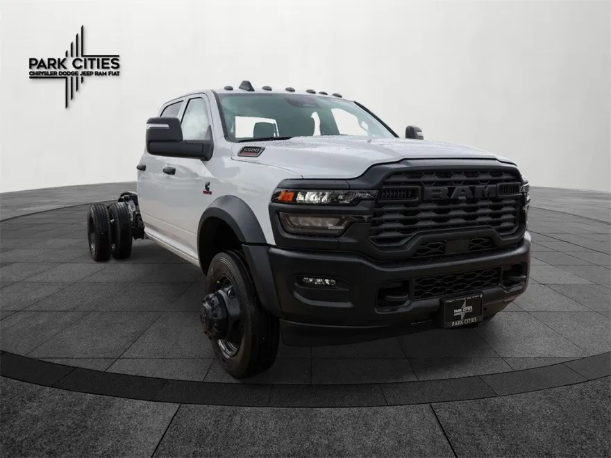 2025 Ram 5500 Tradesman photo 1