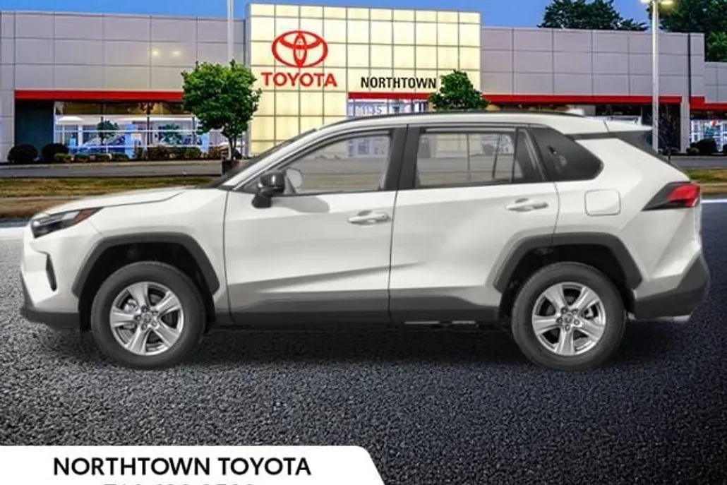 2025 Toyota RAV4 Hybrid LE photo 1