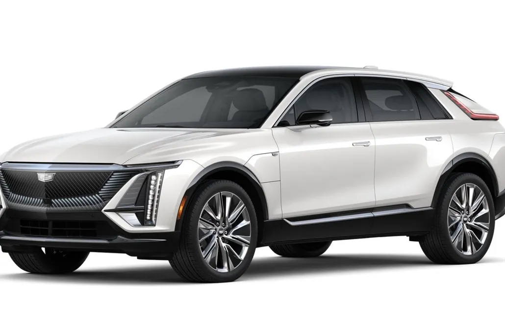 2025 Cadillac Lyriq Luxury photo 1