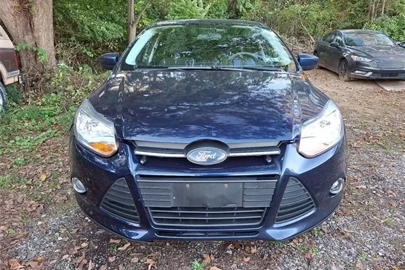 2012 Ford Focus SE photo 1