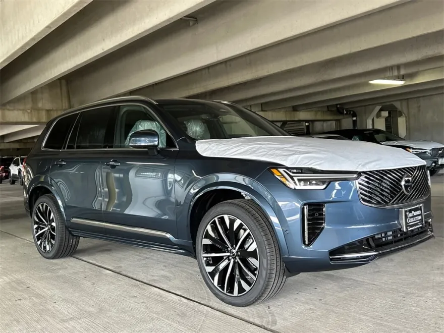 2026 Volvo XC90 Plus photo 1