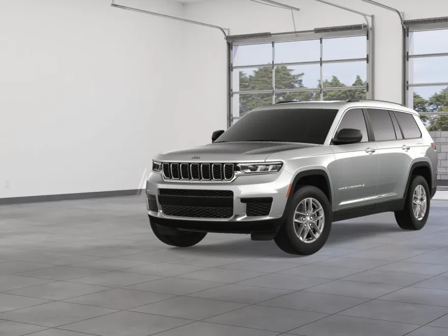 2025 Jeep Grand Cherokee Laredo photo 1