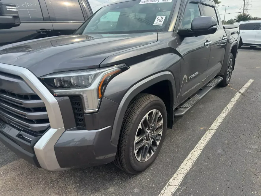 2025 Toyota Tundra Limited photo 1
