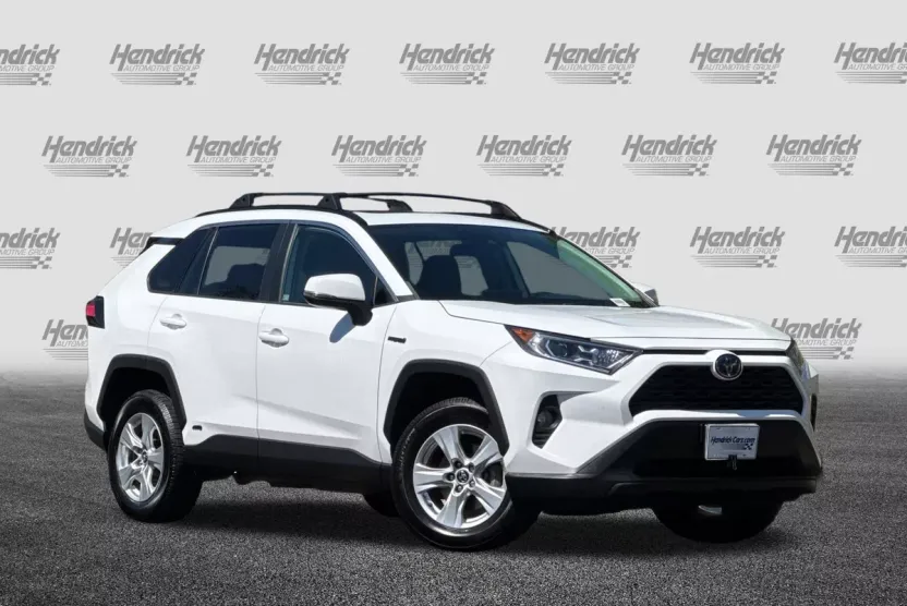 2020 Toyota RAV4 Hybrid XLE photo 1