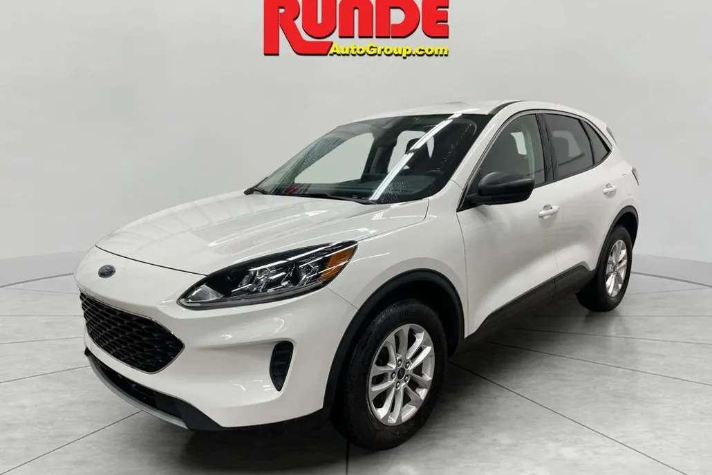 2022 Ford Escape SE photo 1
