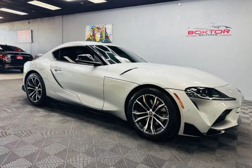 2021 Toyota Supra 2.0 photo 1