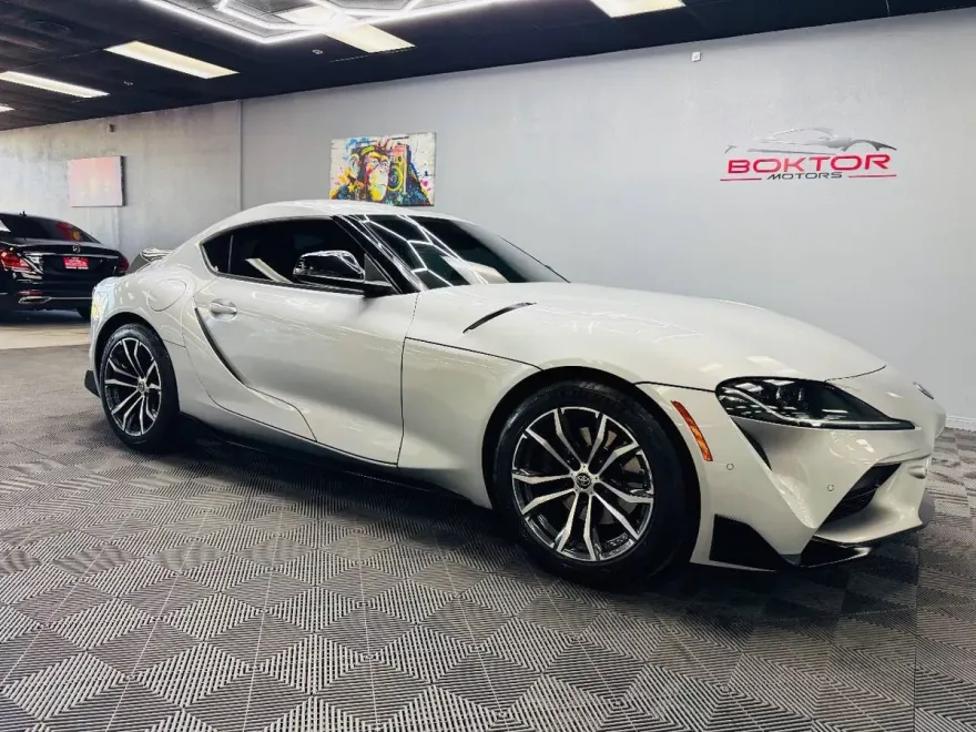2021 Toyota Supra 2.0 photo 1