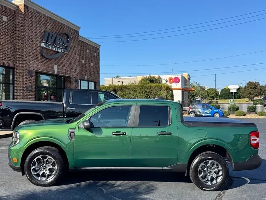 2025 Ford Maverick XLT photo 1