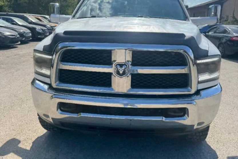 2018 Ram 3500 SLT photo 1