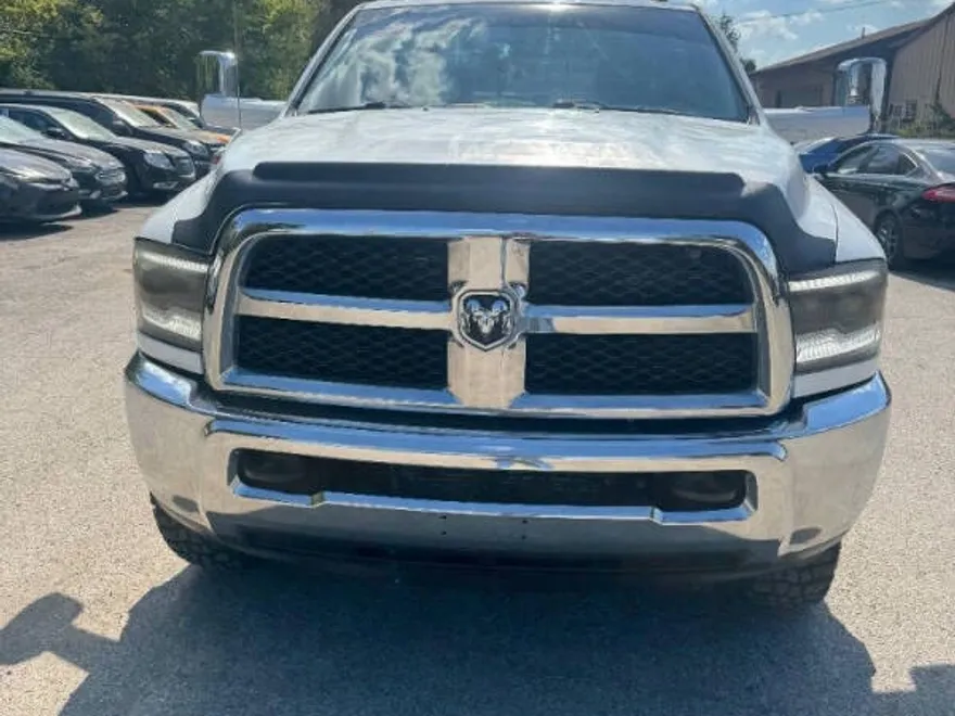 2018 Ram 3500 SLT photo 1