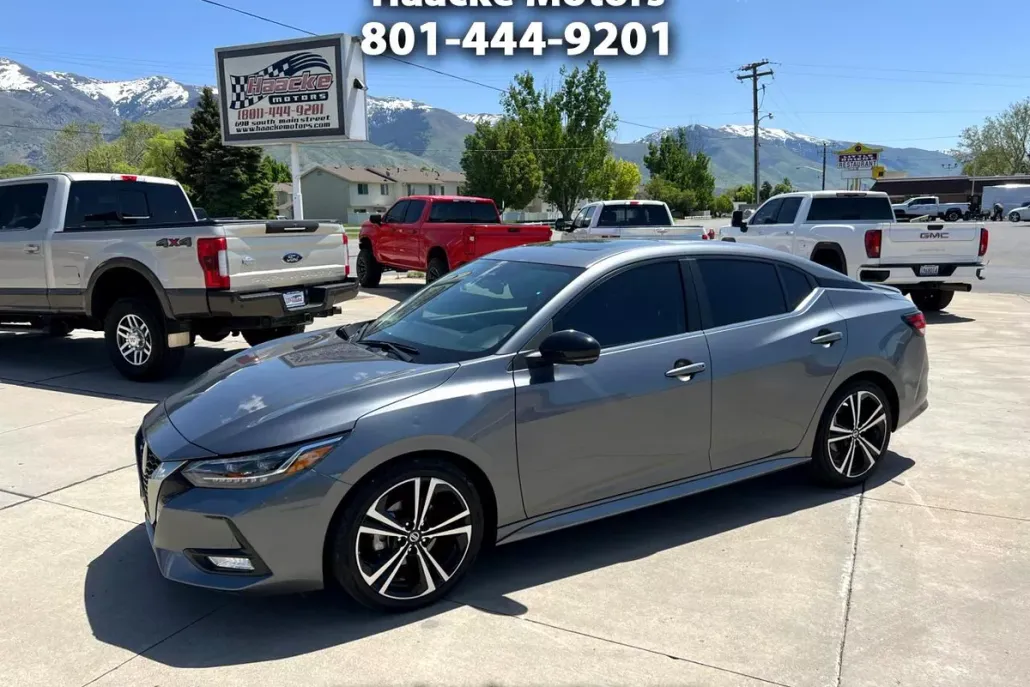 2023 Nissan Sentra SR photo 1