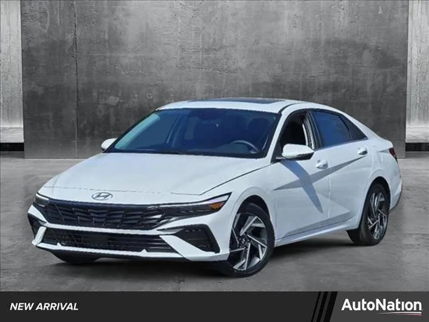 2025 Hyundai Elantra Limited photo 1