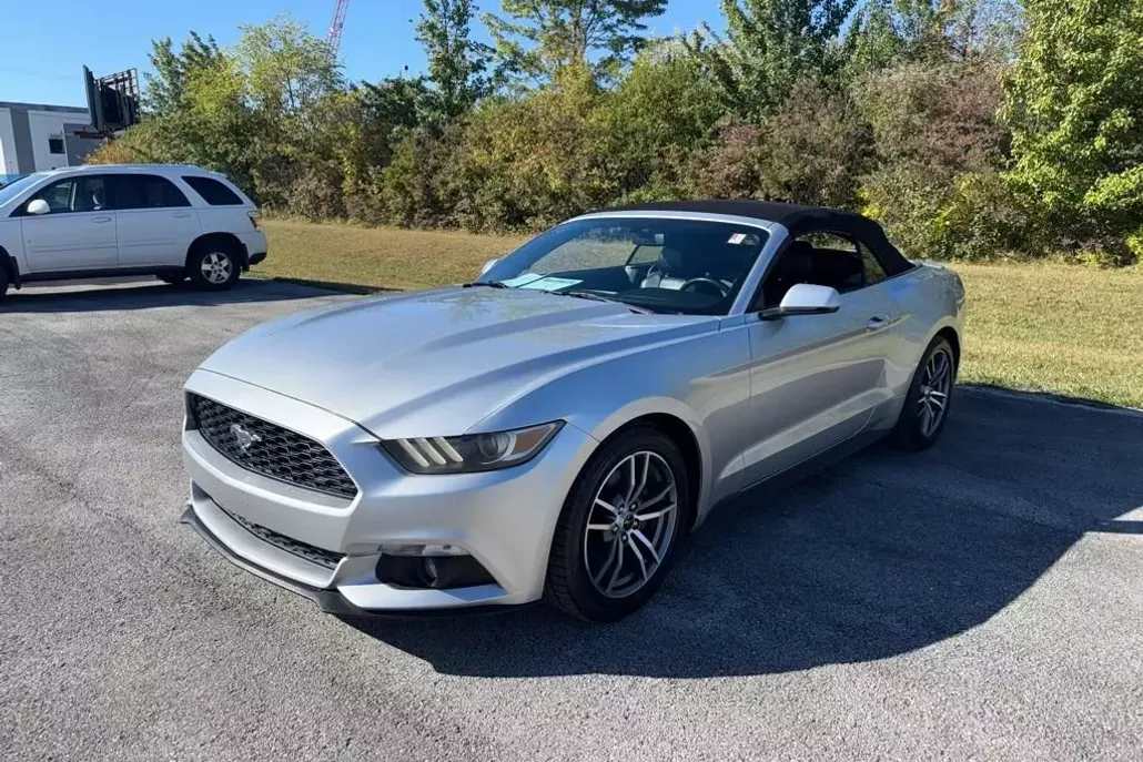 2017 Ford Mustang EcoBoost Premium photo 1