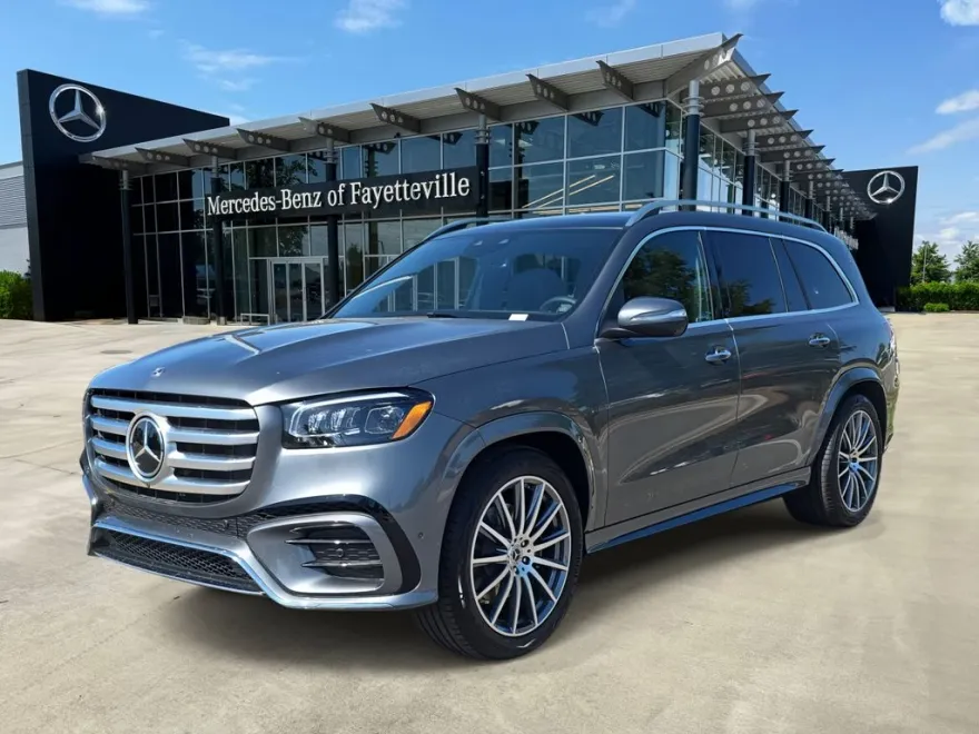 2025 Mercedes Benz GLS 450 4MATIC photo 1