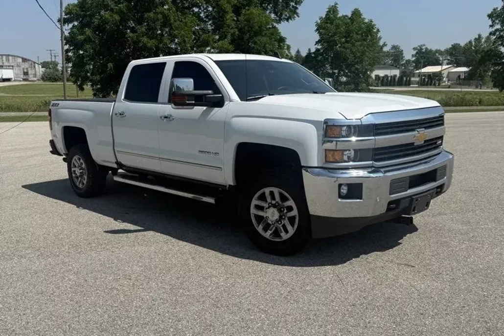 2016 Chevrolet Silverado 3500HD LTZ photo 1