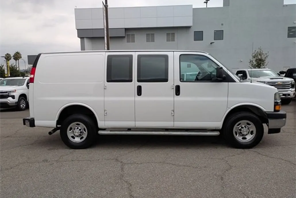 2023 Chevrolet Express Cargo 2500 Van photo 1