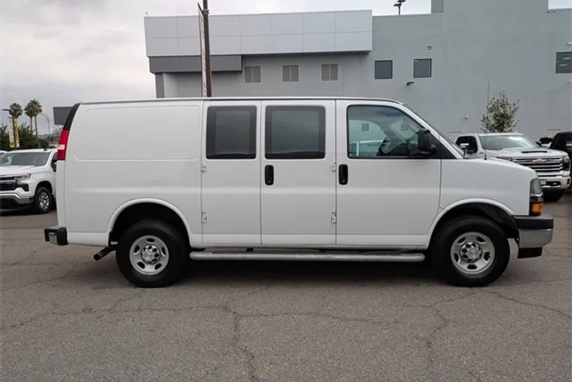 2023 Chevrolet Express Cargo 2500 Van photo 1