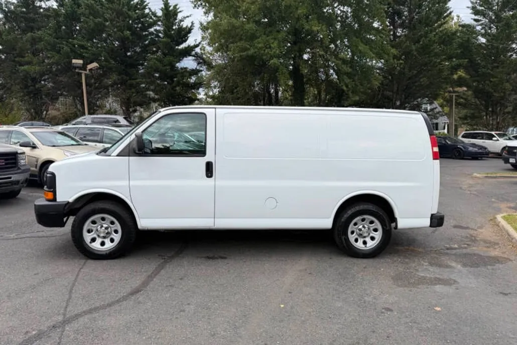 2012 Chevrolet Express 1500 Cargo Van photo 1