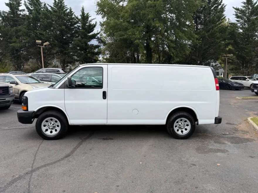 2012 Chevrolet Express 1500 Cargo Van photo 1
