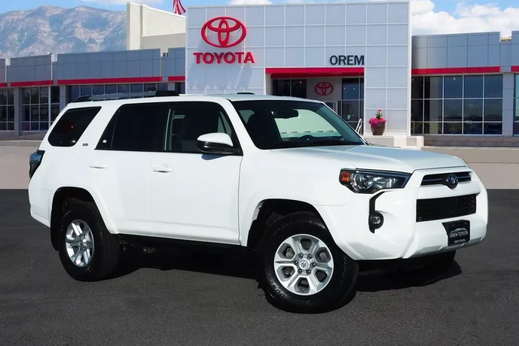 2022 Toyota 4Runner SR5 photo 1