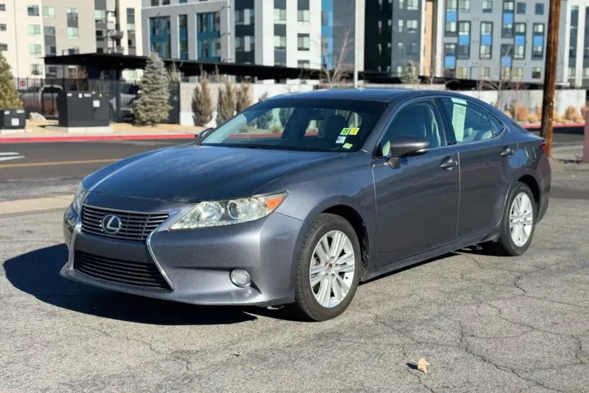 2014 Lexus ES 350 photo 1