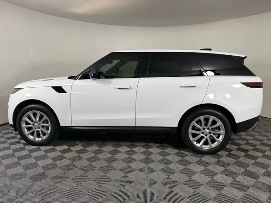 2024 Land Rover Range Rover Sport SE photo 1