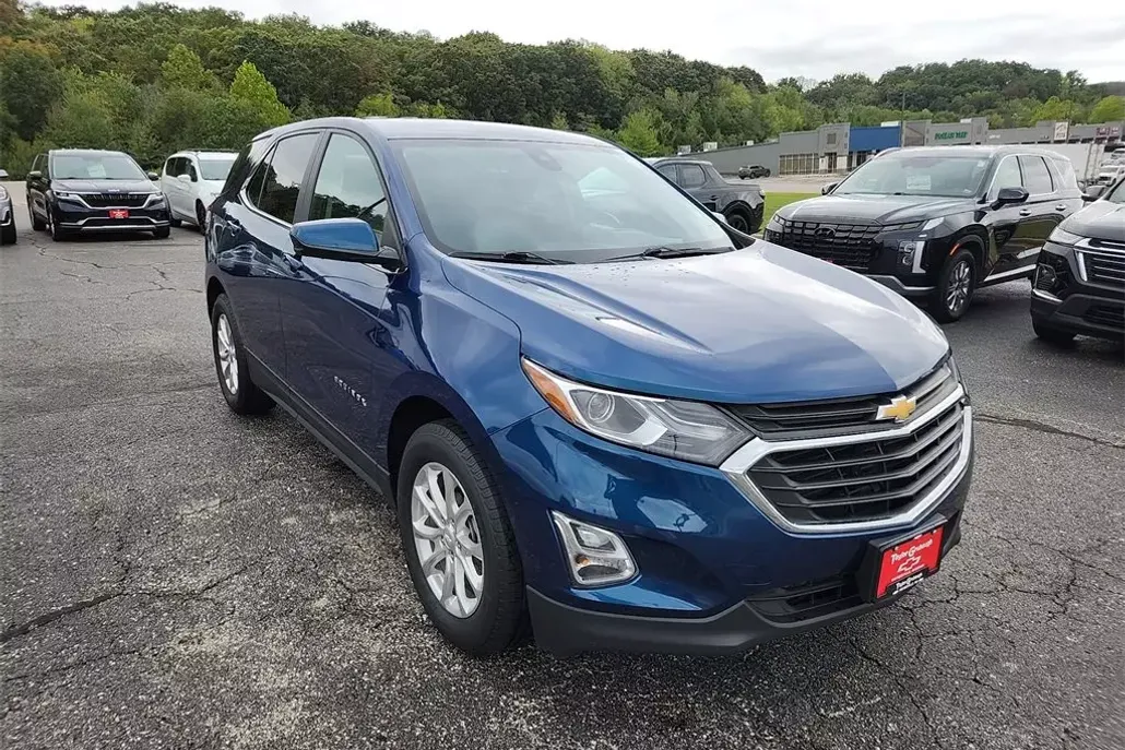 2021 Chevrolet Equinox LT photo 1