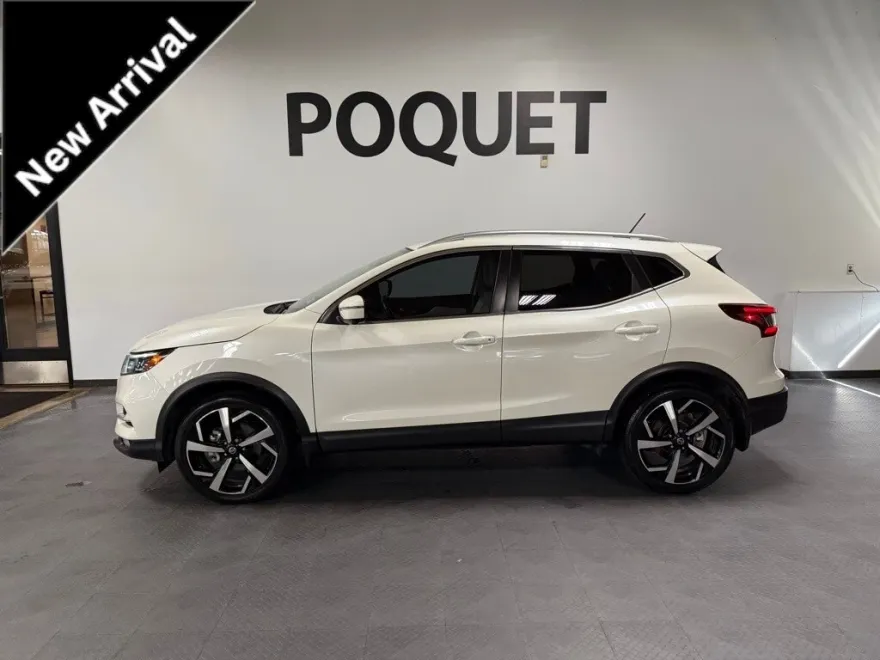 2022 Nissan Rogue Sport SL photo 1