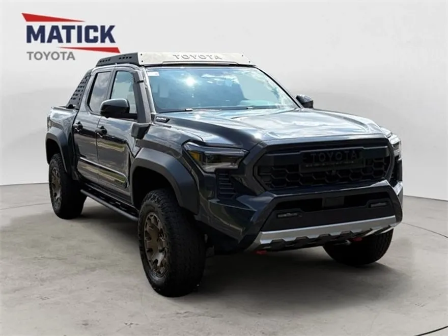 2025 Toyota Tacoma Trailhunter photo 1