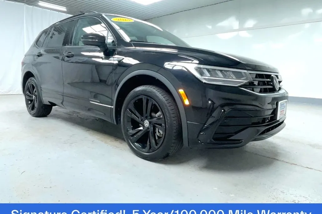 2024 Volkswagen Tiguan SE R-Line Black photo 1