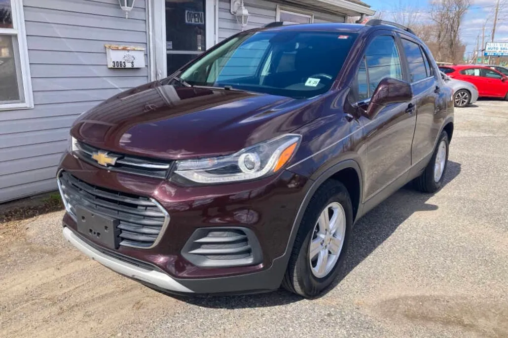 2020 Chevrolet Trax LT photo 1
