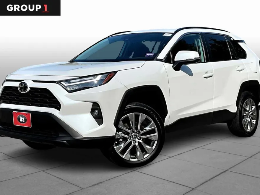 2023 Toyota RAV4 XLE Premium SE photo 1