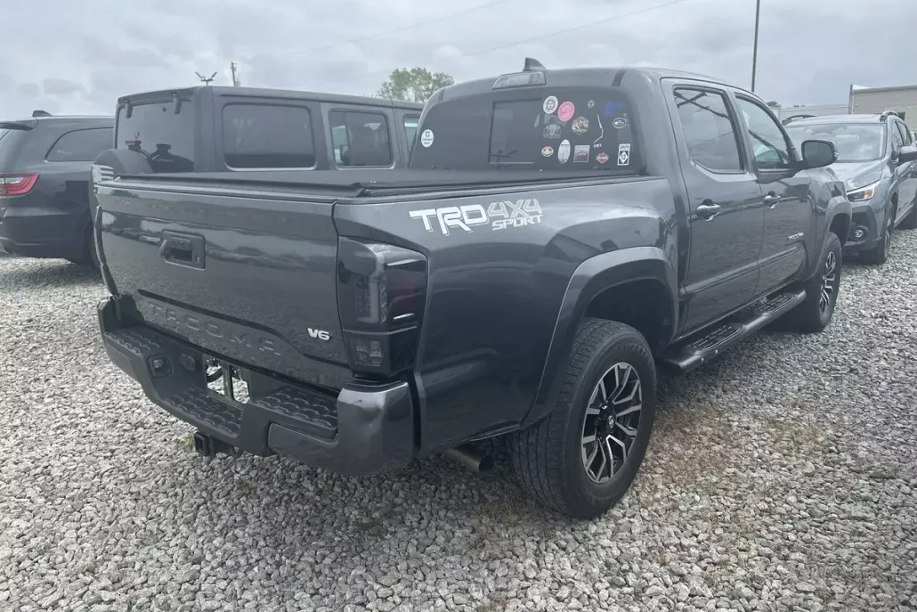 2020 Toyota Tacoma TRD Sport photo 1