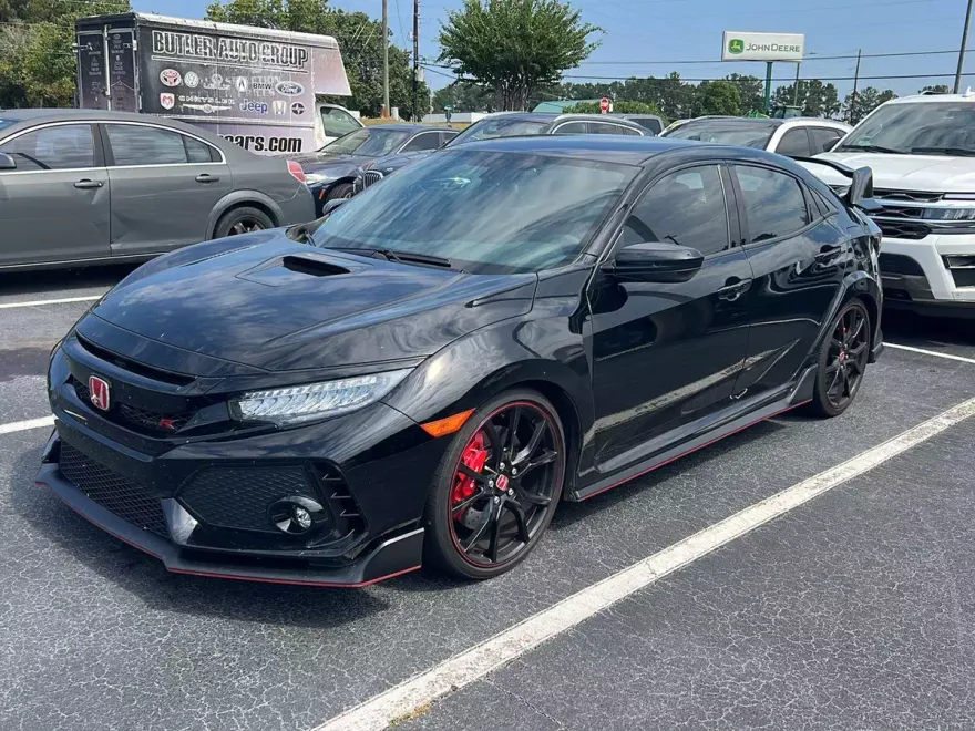 2017 Honda Civic Touring Hatchback photo 1