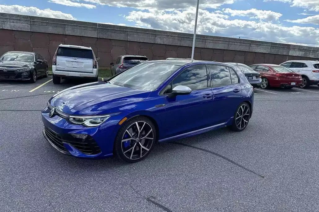 2022 Volkswagen Golf R photo 1
