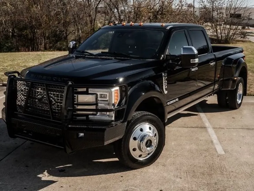 2017 Ford F-450 Platinum photo 1