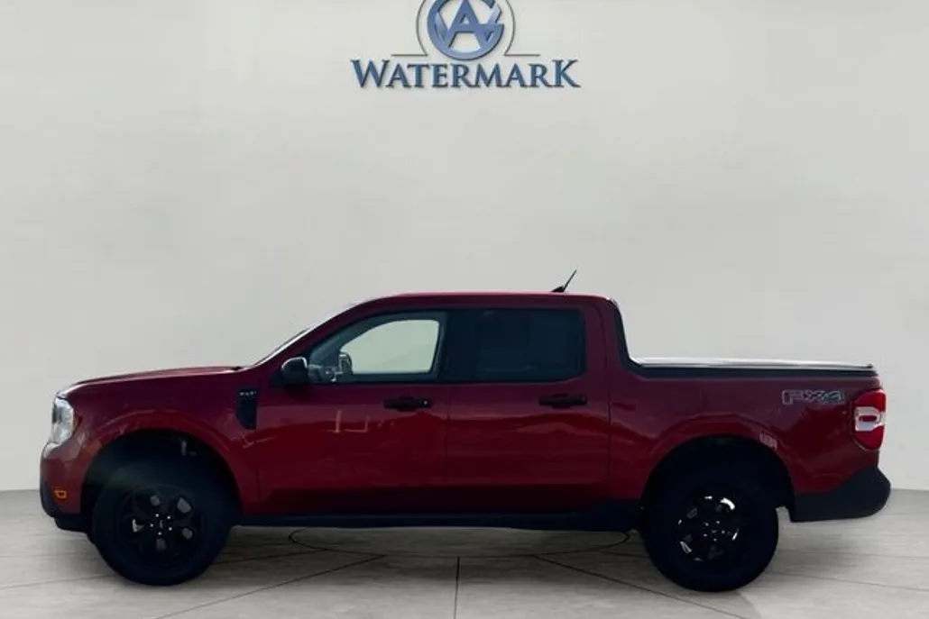 2023 Ford Maverick XLT photo 1
