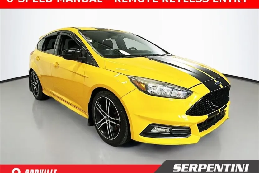 2016 Ford Focus ST photo 1