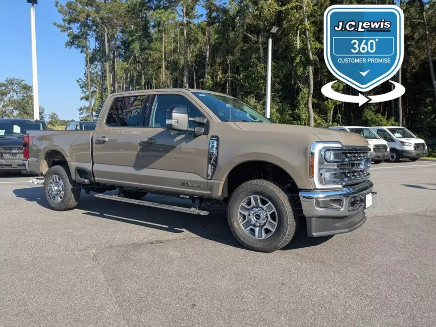 2026 Ford F-350 Lariat photo 1