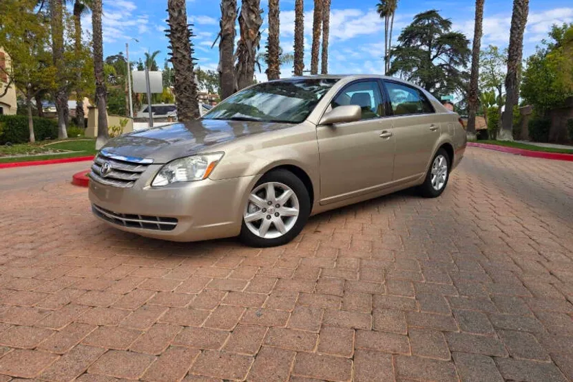 2006 Toyota Avalon XL photo 1