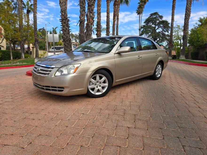 2006 Toyota Avalon XL photo 1