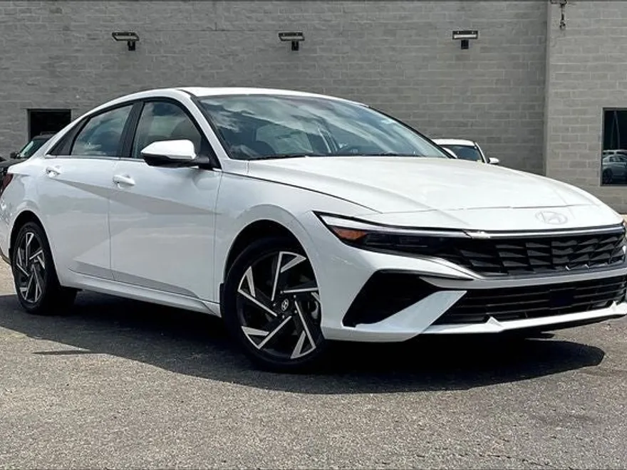 2025 Hyundai Elantra Hybrid Limited photo 1