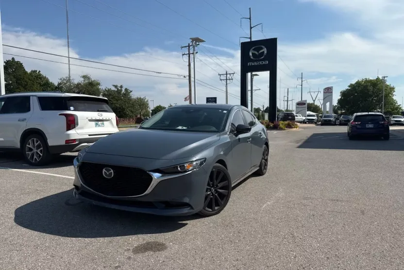 2023 Mazda Mazda3 2.5 s Carbon photo 1