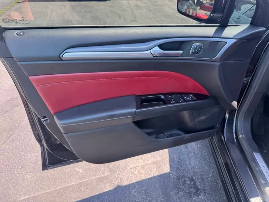 2014 Ford Fusion Titanium photo 1