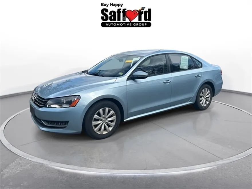 2012 Volkswagen Passat S photo 1