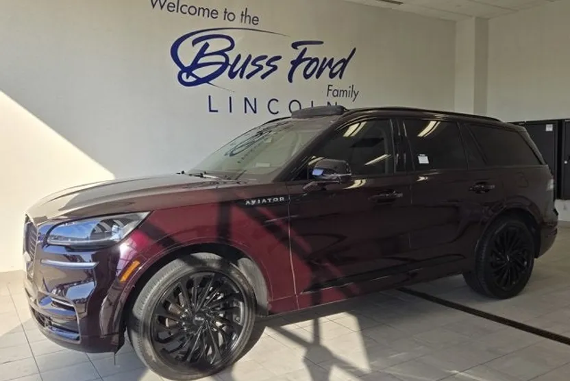 2023 Lincoln Aviator Reserve photo 1