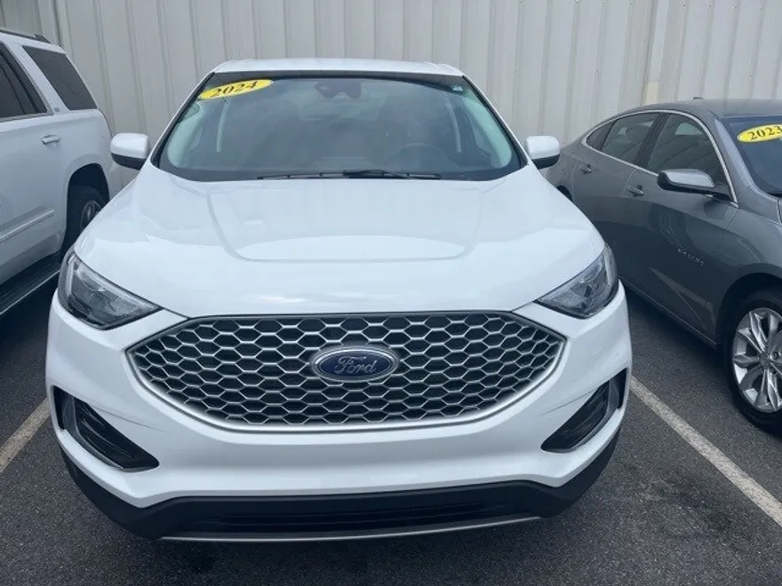 2024 Ford Edge SEL photo 1