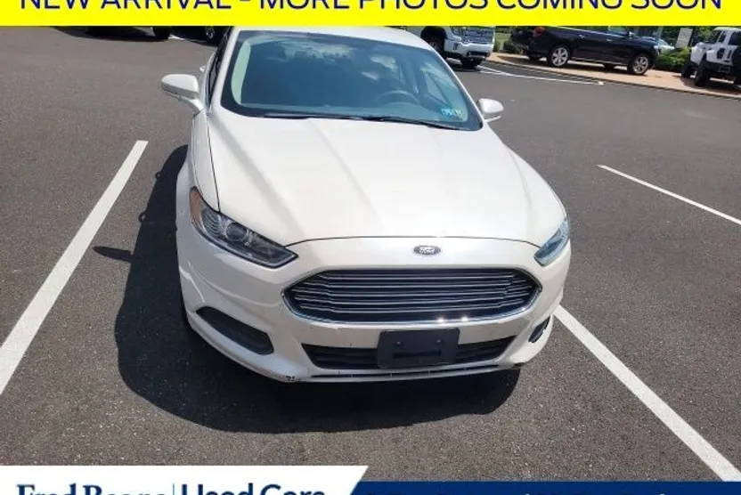 2015 Ford Fusion Hybrid SE photo 1