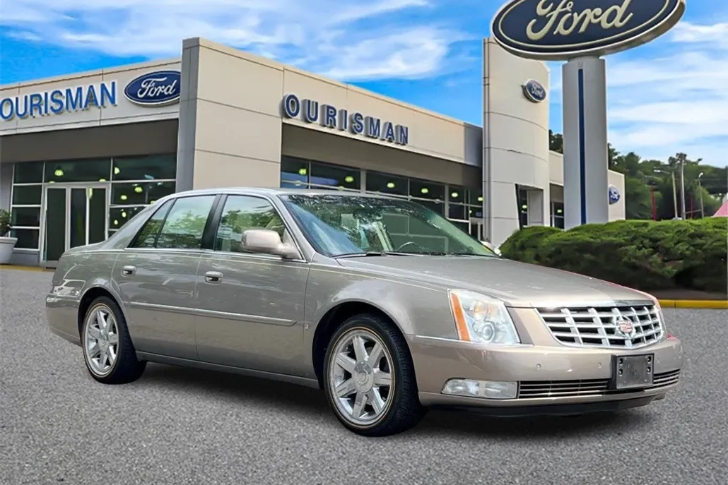 2007 Cadillac DTS Luxury I photo 1