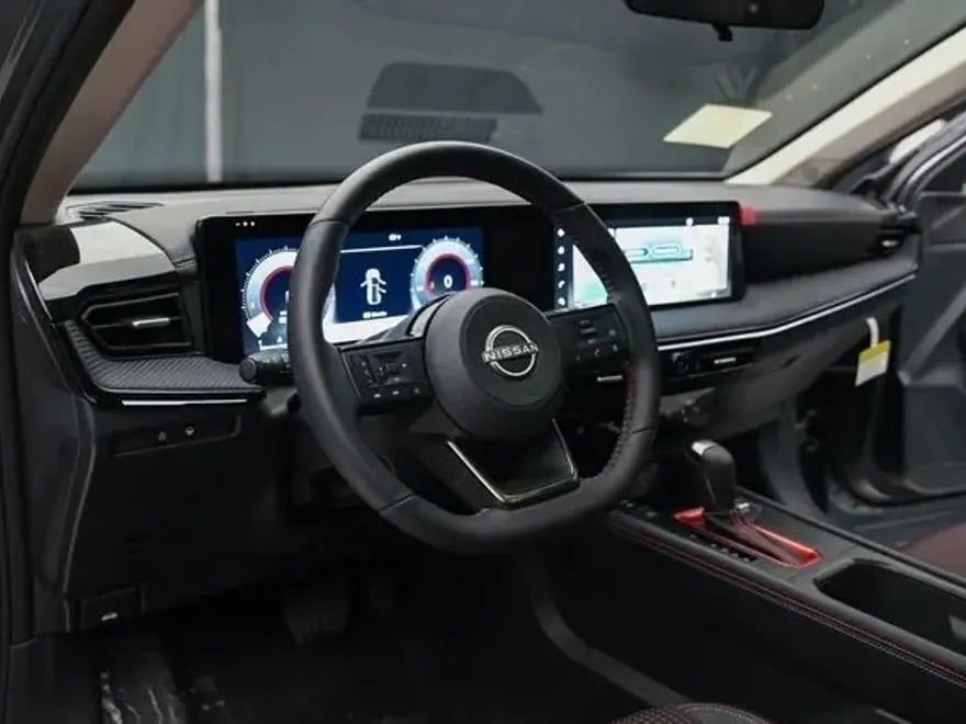 2025 Nissan Kicks SR photo 26